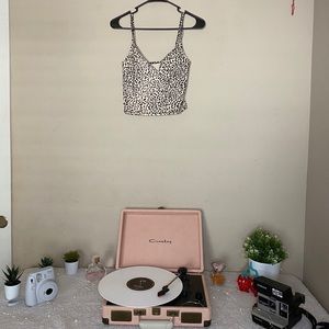 Leopard Print Spaghetti Strap Crop Top